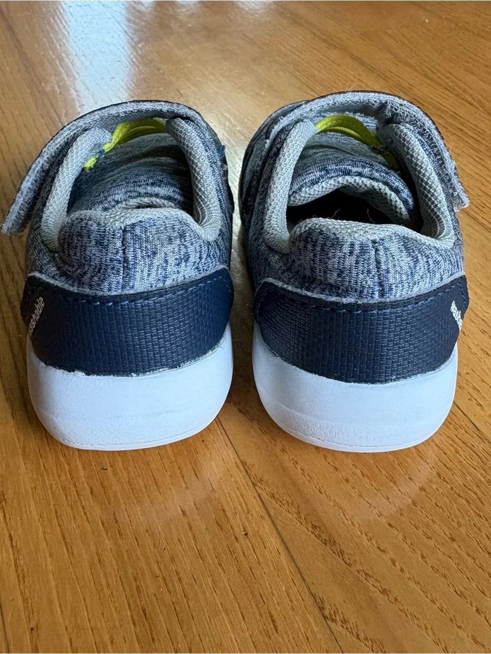 See Kai Run Basics Stryker sneakers Blue White Easy On Aplix Toddler Baby Size 4